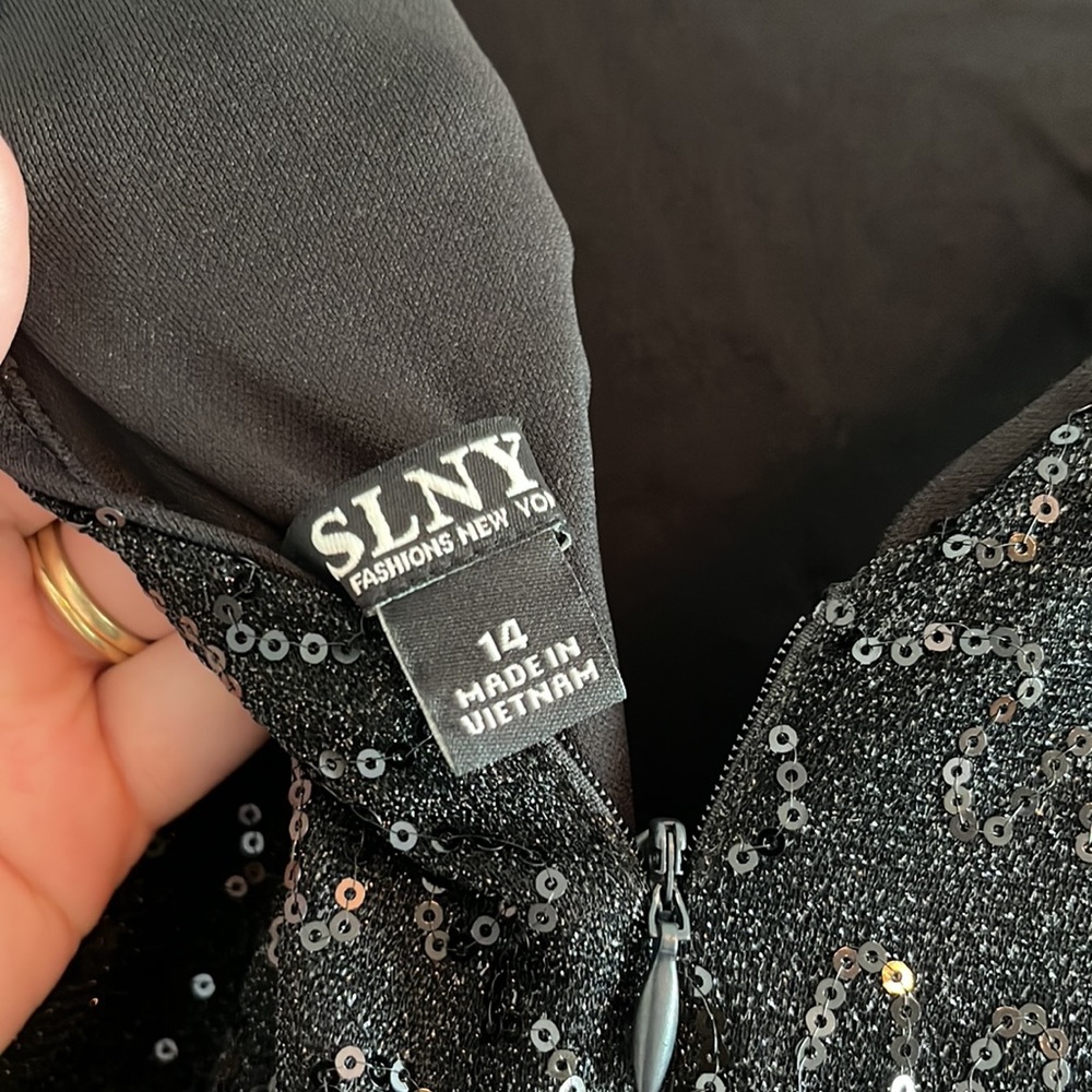 Black Shimmer SLNY Dress - Picture 4 of 4
